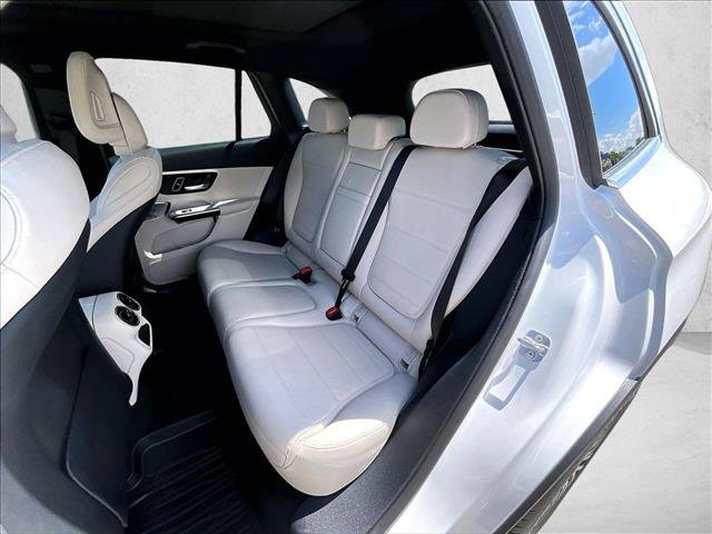 Used 2026 Mercedes-Benz GLC 300 4MATIC image 25