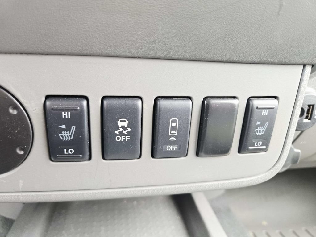 Used 2020 Nissan Frontier SV RWD image 28
