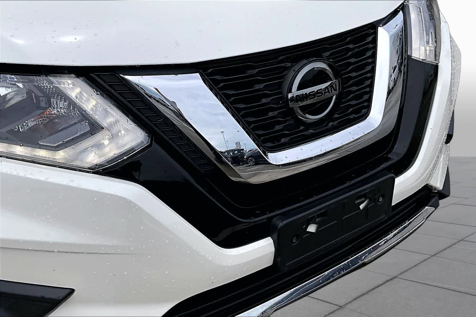 Used 2020 Nissan Rogue SV w/ Premium Package AWD/4WD image 29