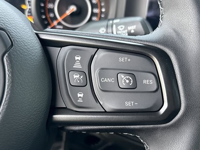 Used 2025 Jeep Wrangler Willys image 36