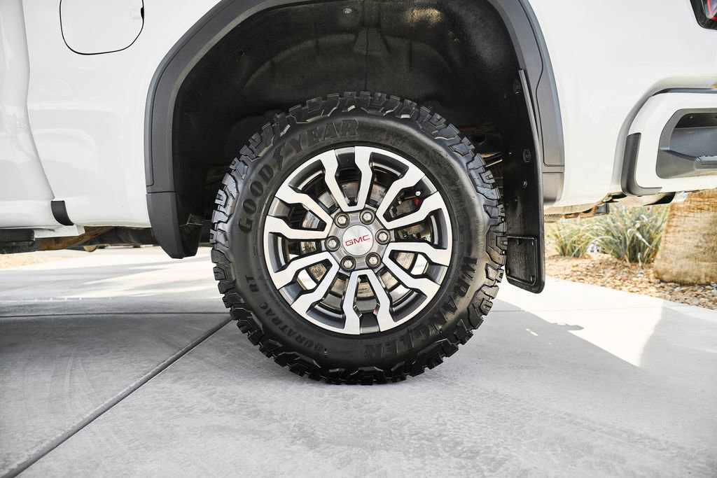 Used 2023 GMC Sierra 1500 AT4 w/ AT4 Premium Package image 9