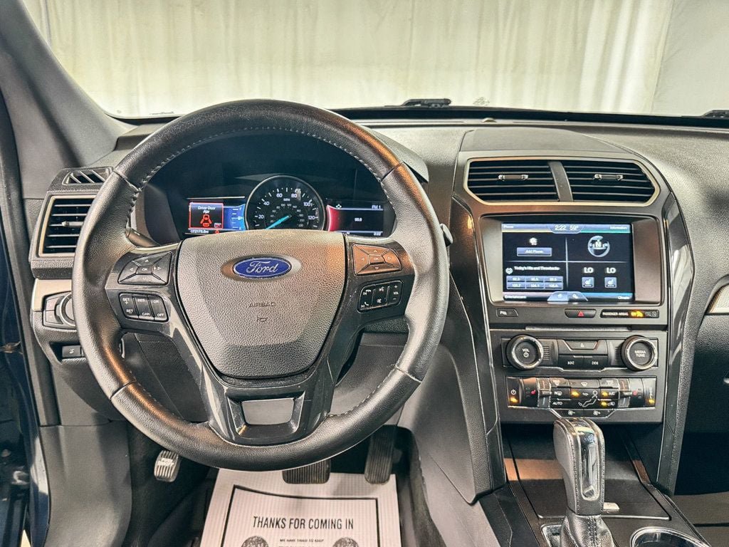 Used 2016 Ford Explorer XLT w/ Equipment Group 202A AWD/4WD image 15
