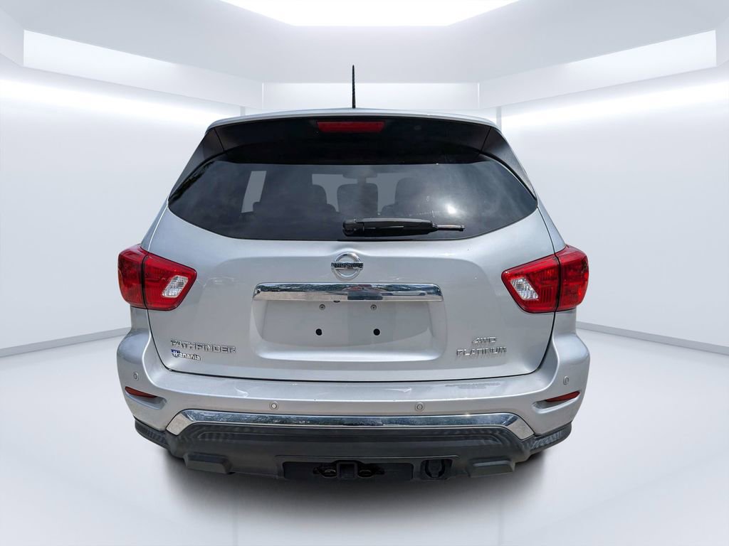 Used 2017 Nissan Pathfinder Platinum image 4