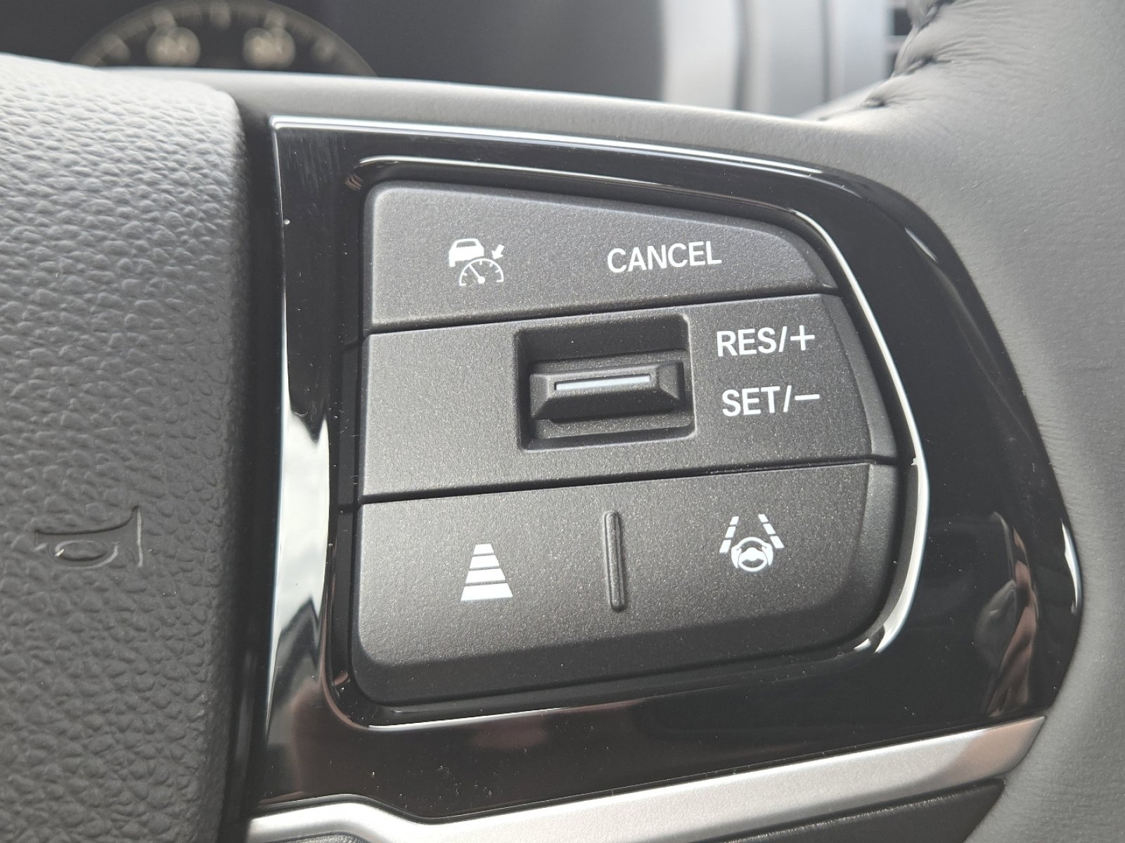 New 2026 Honda Odyssey Touring image 7