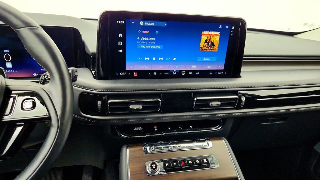 Used 2025 Lincoln Aviator Reserve w/ Equipment Group 201A image 17