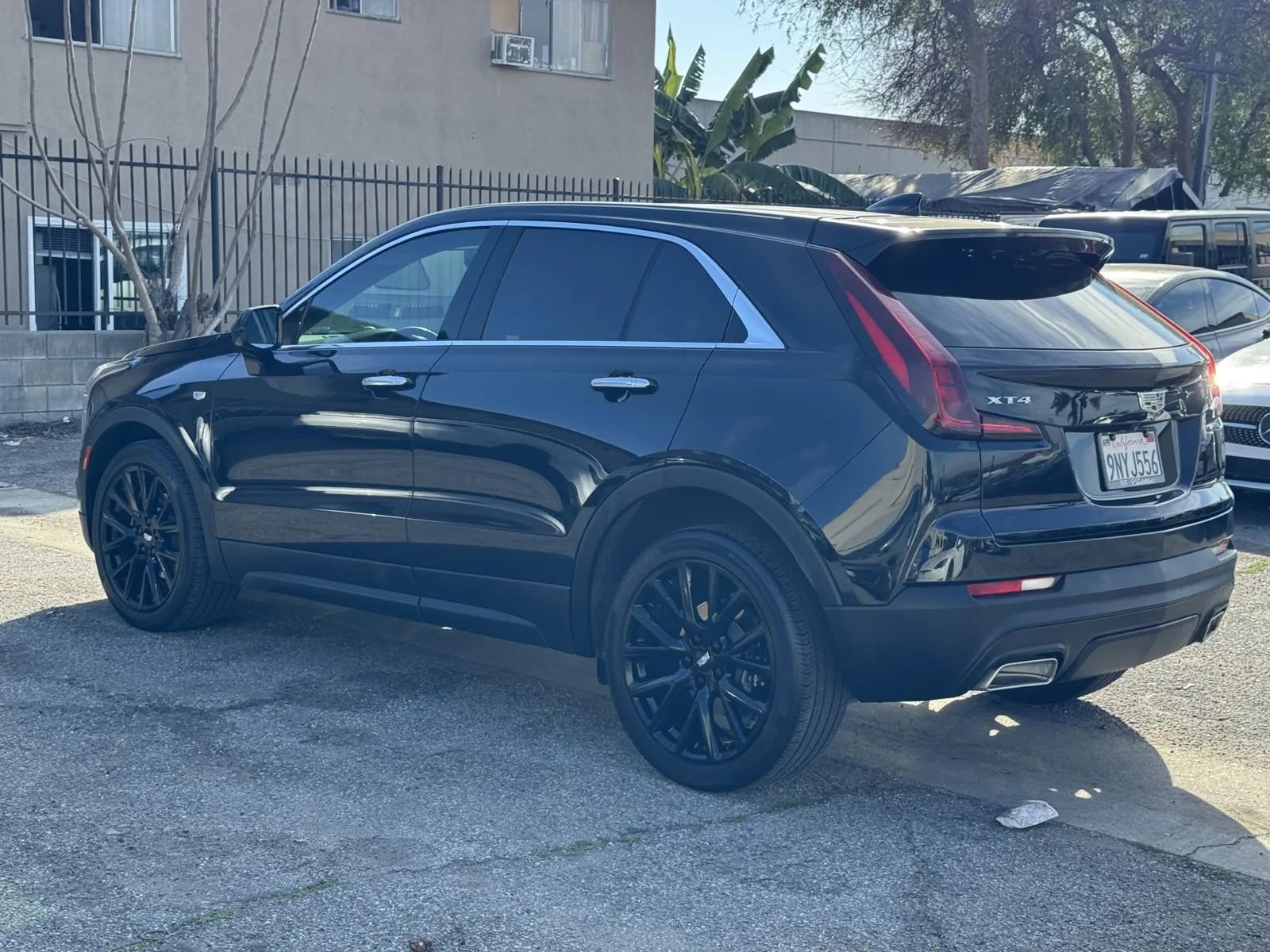 Used 2023 Cadillac XT4 Luxury w/ Cold Weather Package image 2