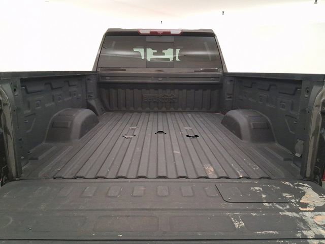 Used 2021 Chevrolet Silverado 2500 High Country w/ Safety Package II image 17