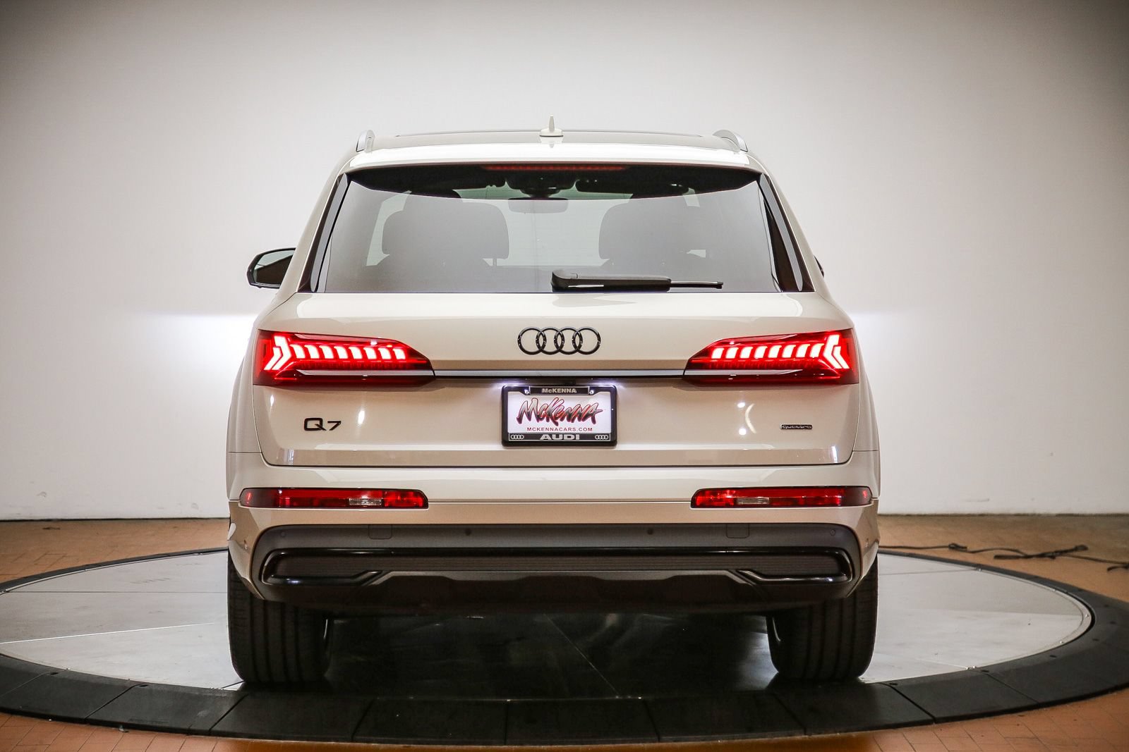 Certified 2023 Audi Q7 2.0T Premium Plus w/ Premium Plus Package AWD/4WD image 3