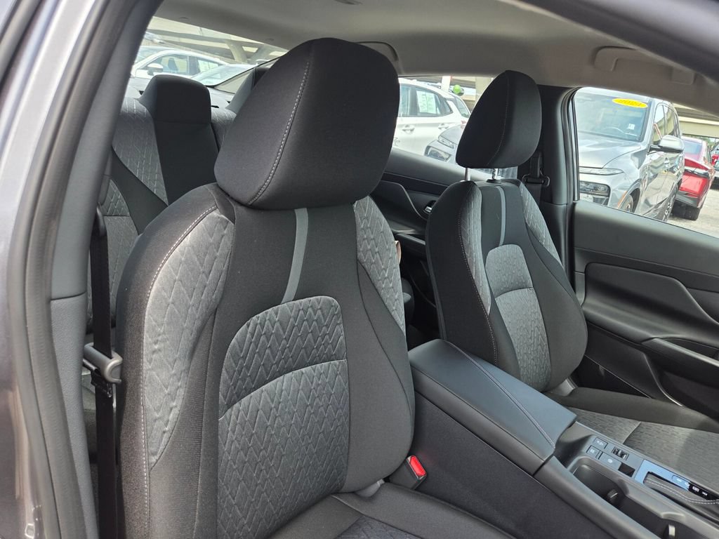 Used 2026 Nissan Sentra SV w/ SV Convenience Package FWD image 29