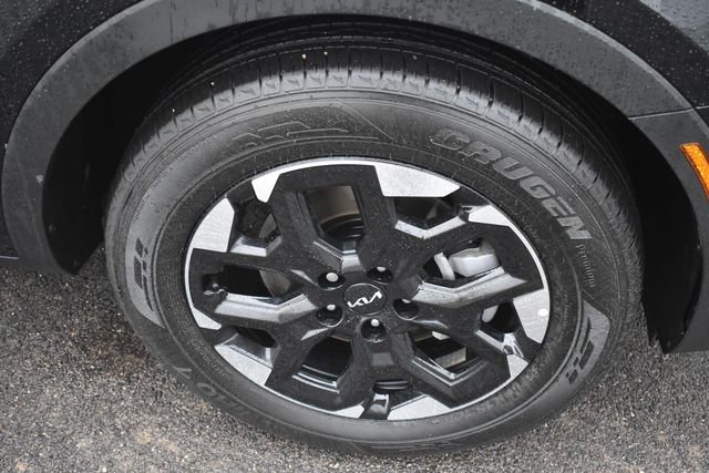 Used 2025 Kia Sorento S image 12