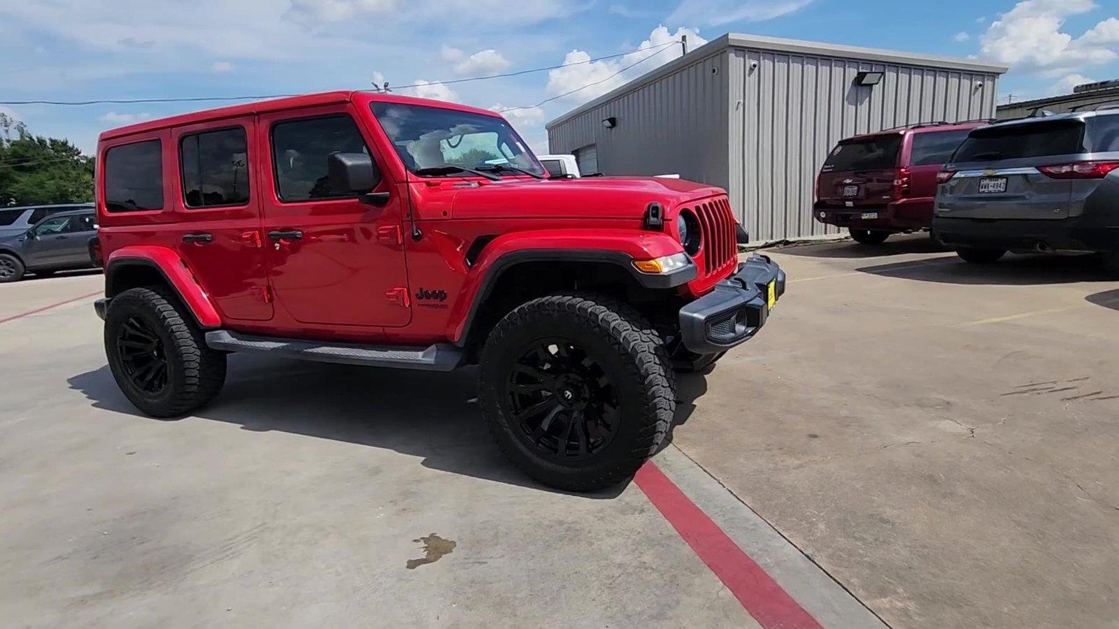 Used 2019 Jeep Wrangler Unlimited Sahara AWD/4WD image 2