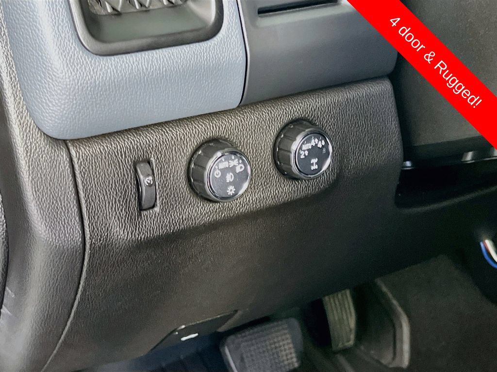 Used 2022 Chevrolet Colorado Z71 AWD/4WD image 10