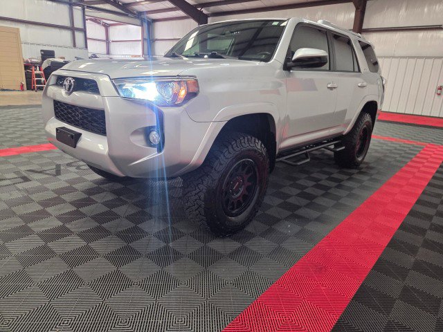 Used 2017 Toyota 4Runner SR5 image 21