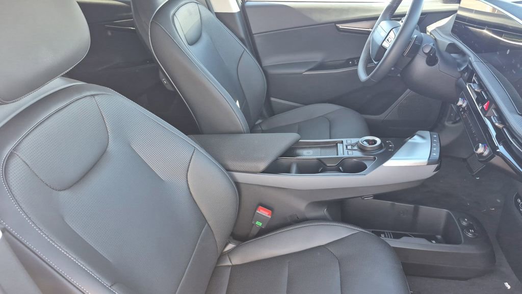 New 2025 Kia EV6 Light w/ Light LR Technology Package image 16