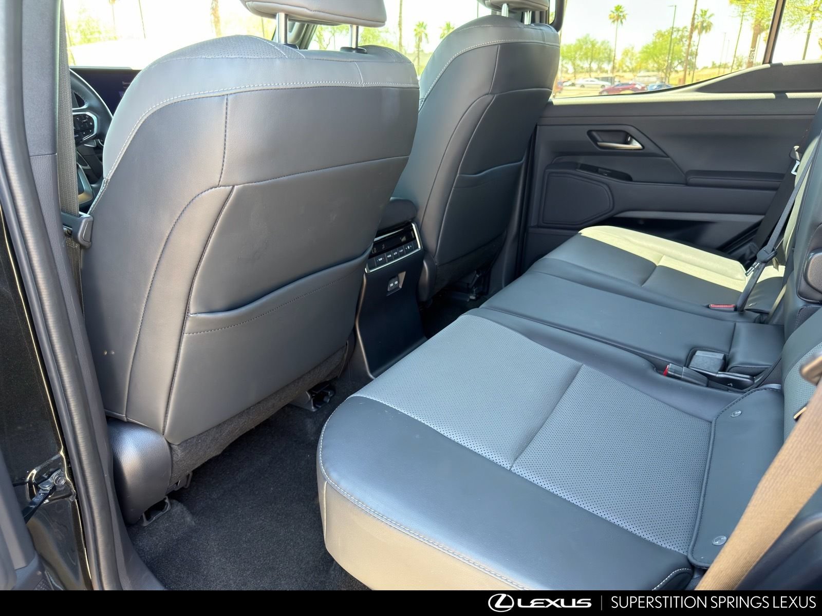 Certified 2025 Lexus GX 550 w/ Cold Area Package AWD/4WD image 25