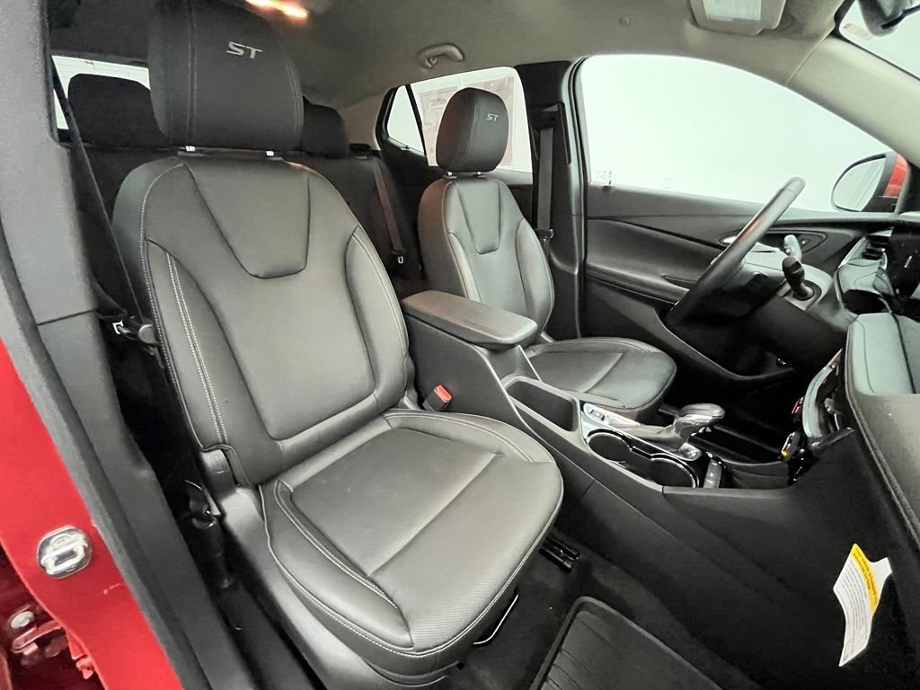 Used 2024 Buick Encore GX Sport Touring w/ Comfort Package FWD image 34