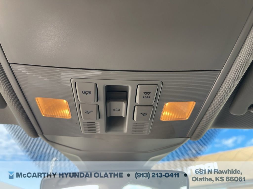 Used 2025 Volkswagen Jetta SE image 29