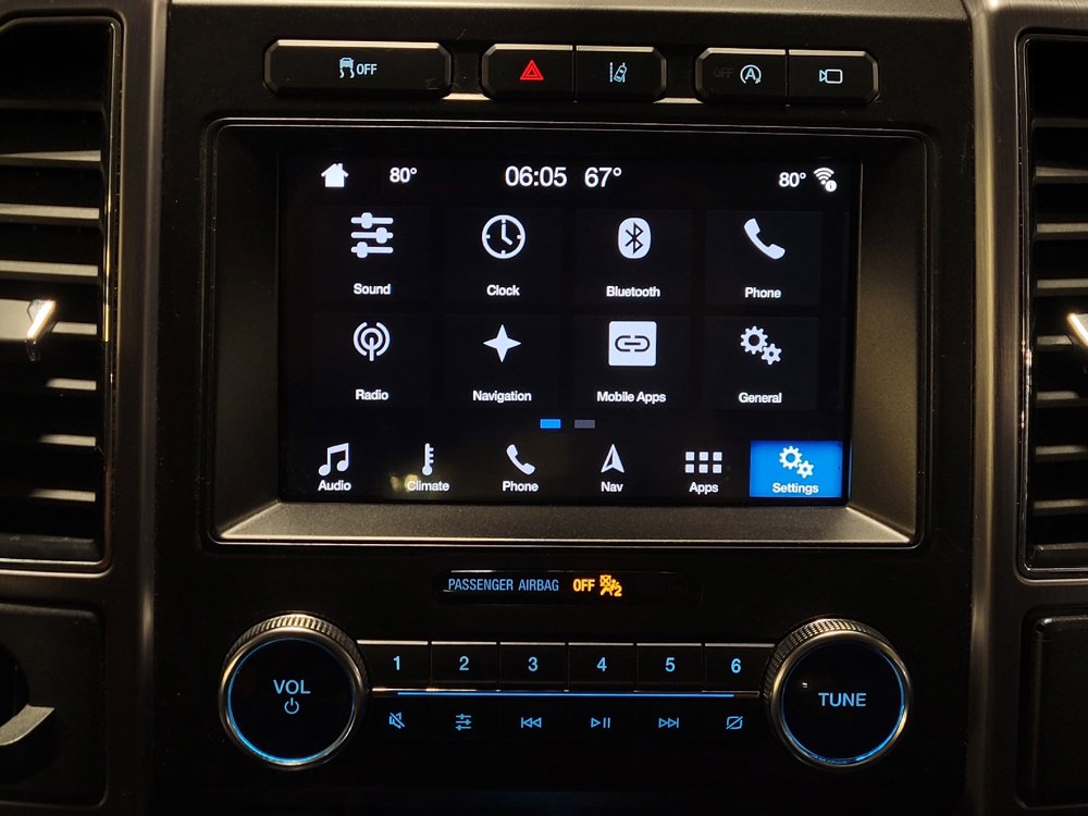 Used 2018 Ford Expedition Max Platinum RWD image 25
