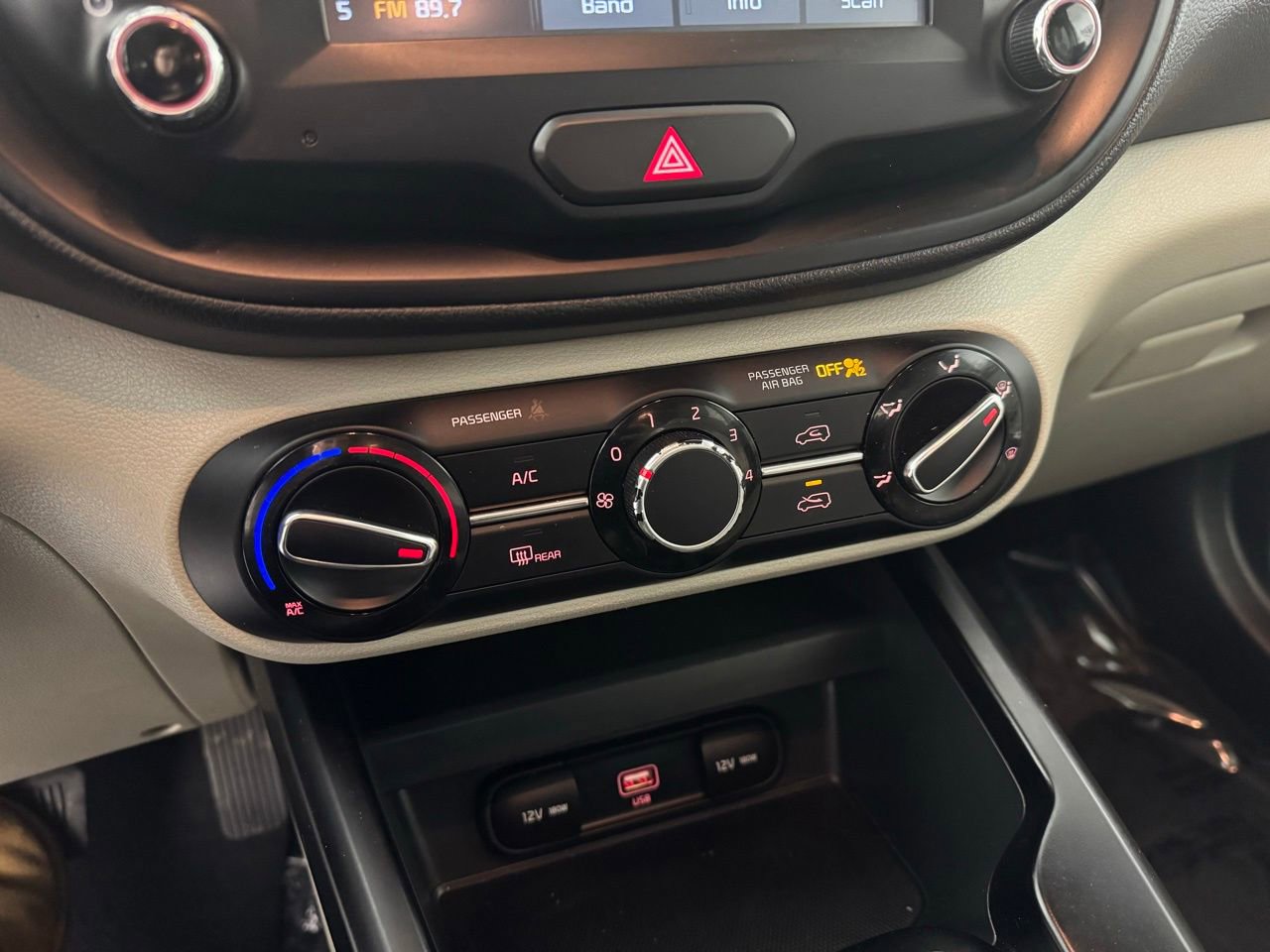 Used 2021 Kia Soul LX image 17