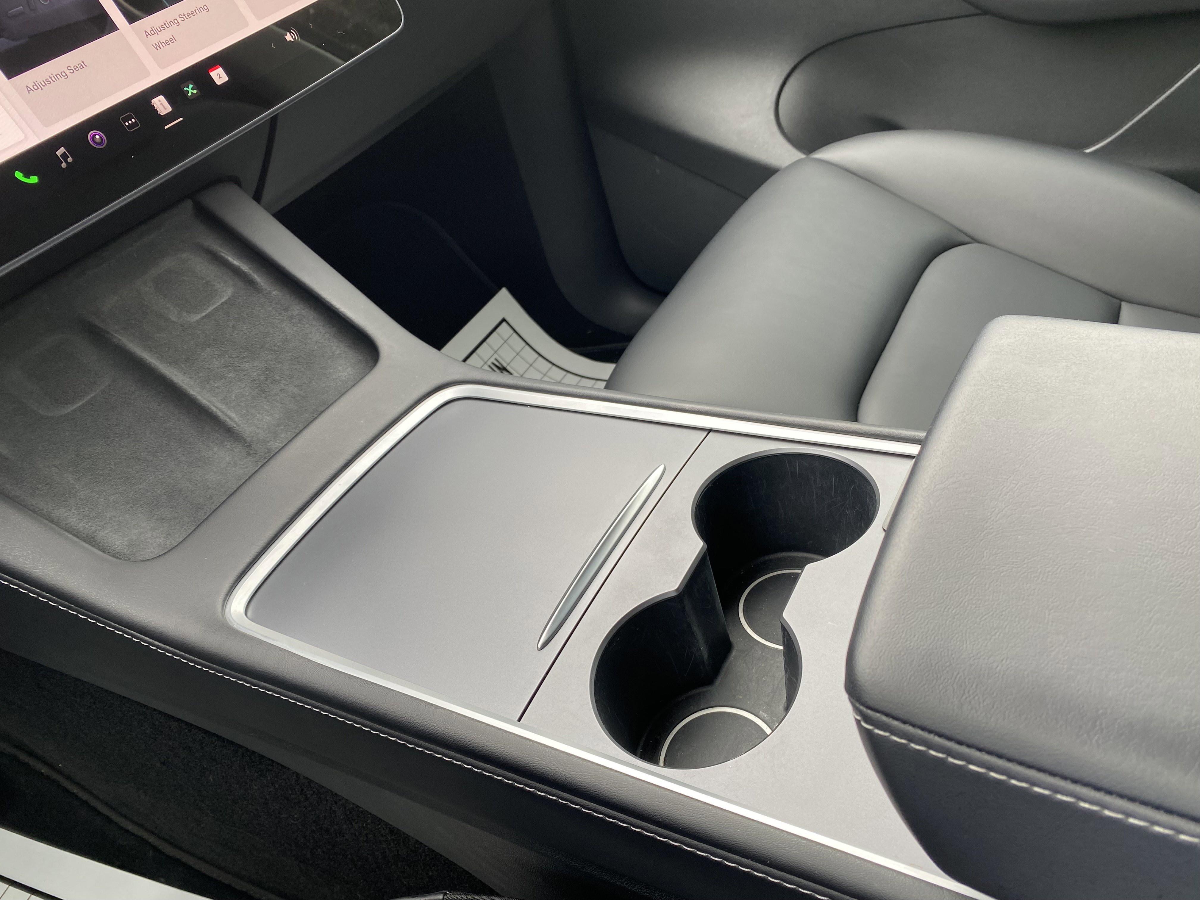 Used 2022 Tesla Model Y Long Range image 28