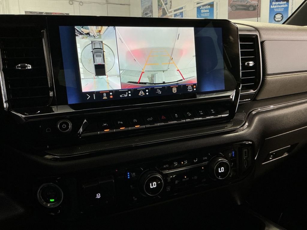 Used 2024 Chevrolet Silverado 1500 ZR2 image 27