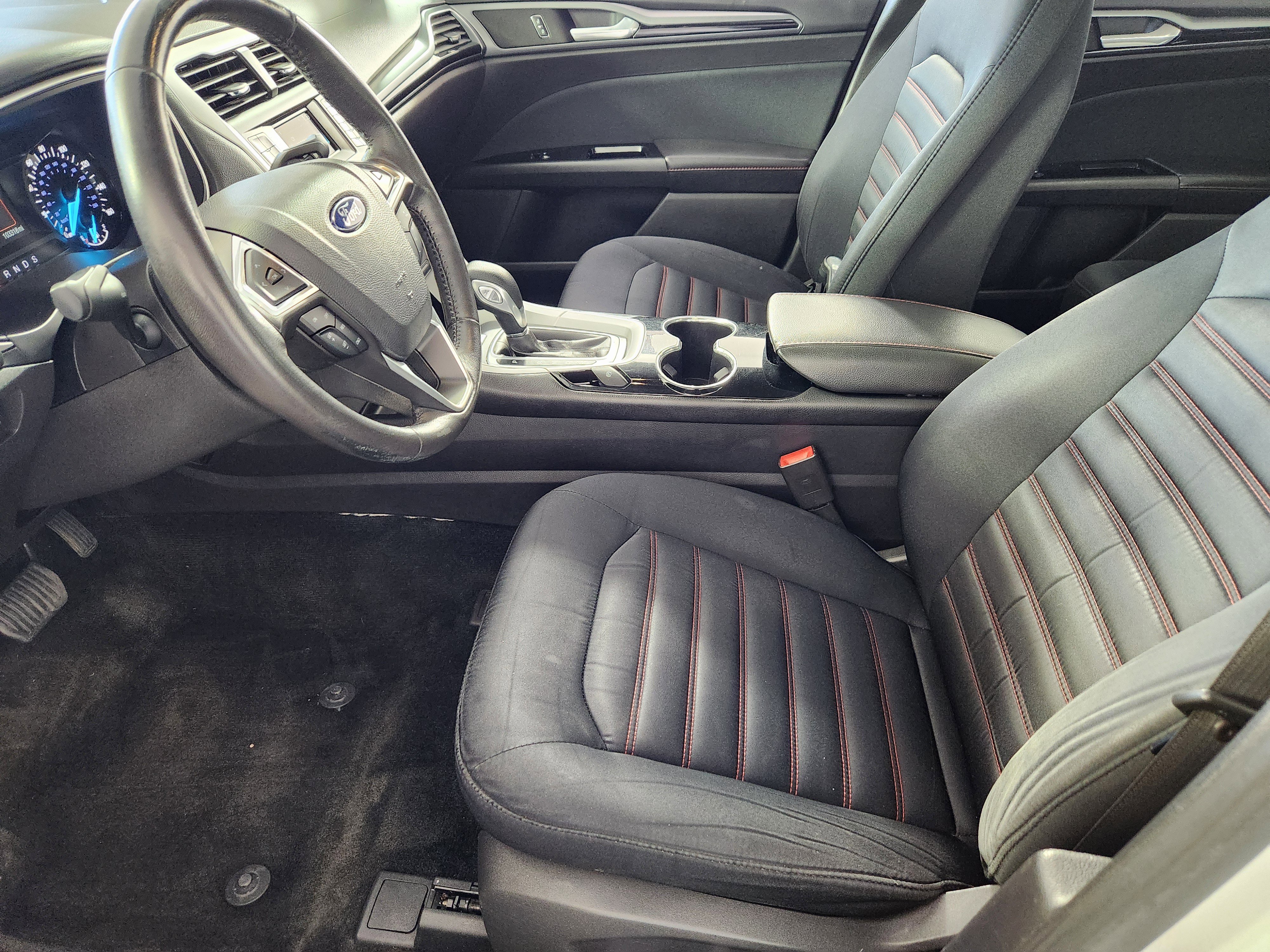 Used 2016 Ford Fusion SE w/ Equipment Group 201A FWD image 12