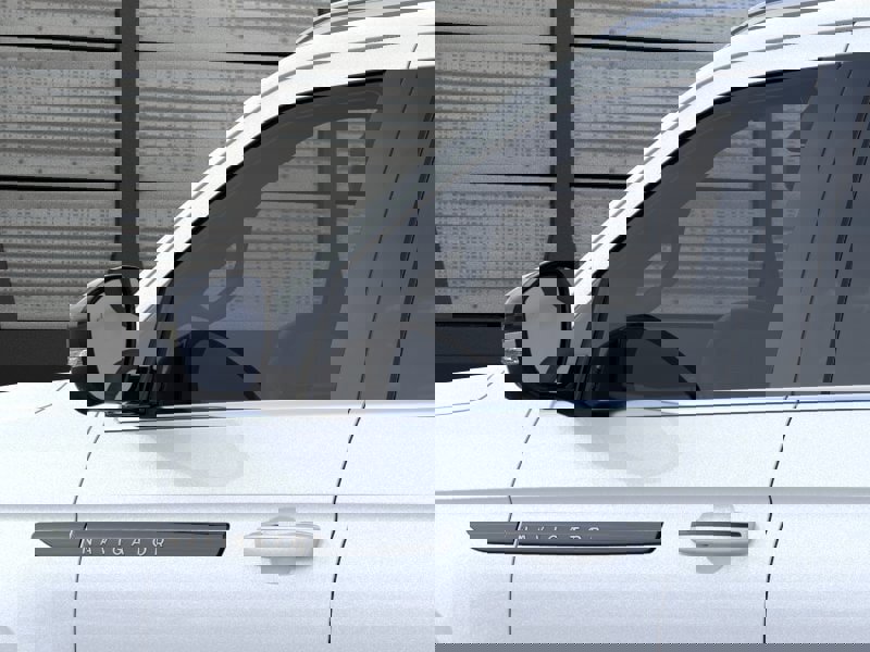 New 2026 Lincoln Navigator L Black Label AWD/4WD image 20