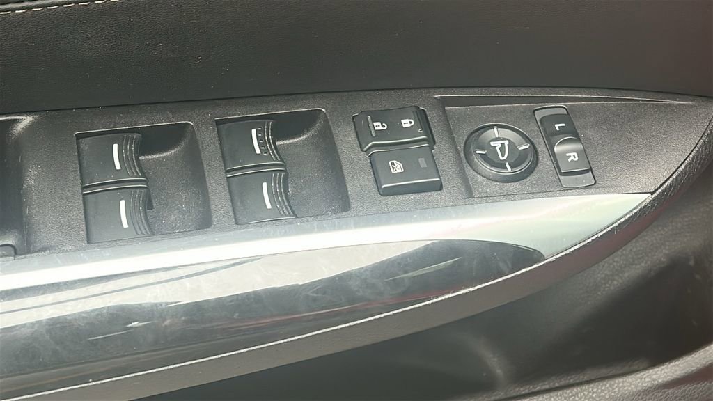 Used 2020 Acura TLX image 16