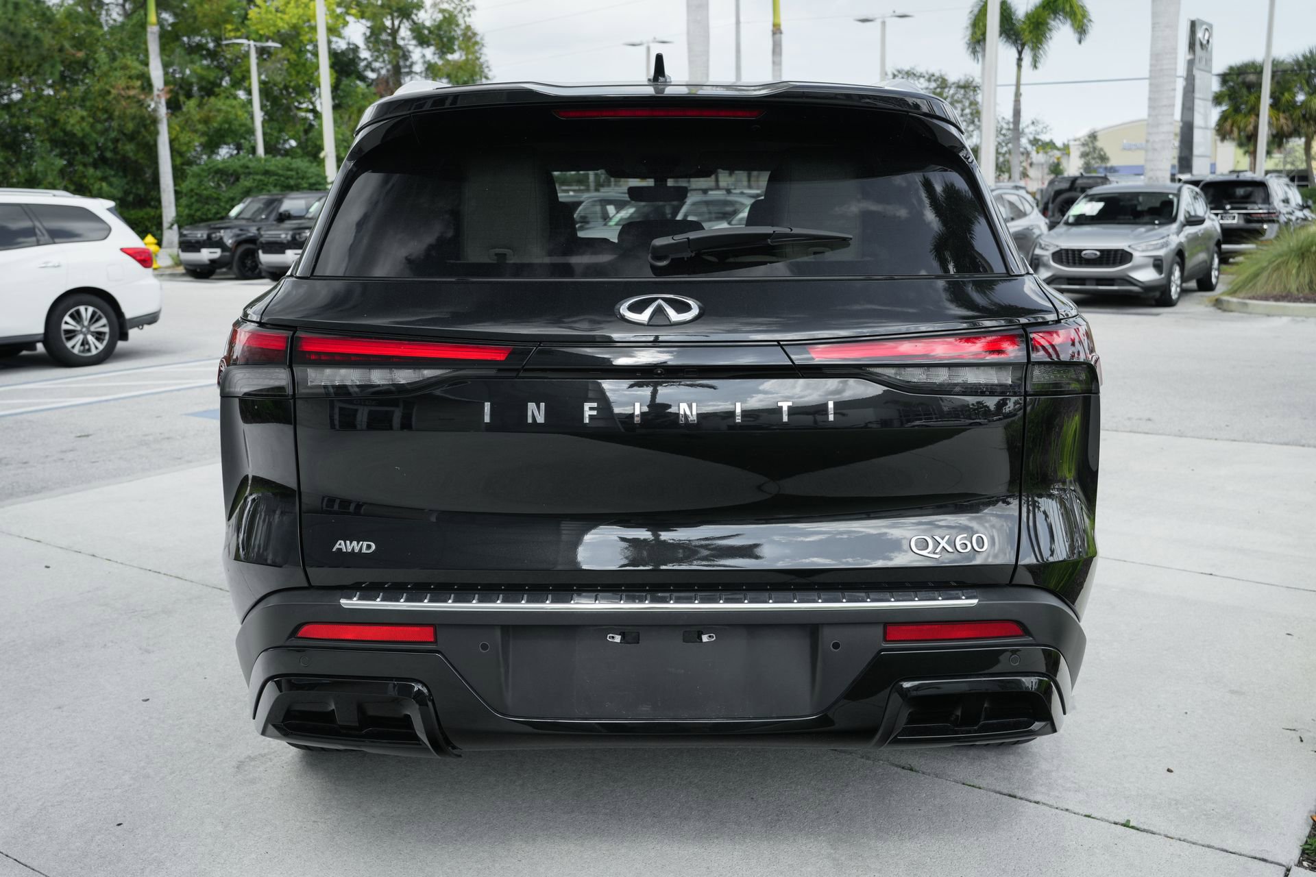 Used 2023 INFINITI QX60 Luxe w/ Cargo Package image 8