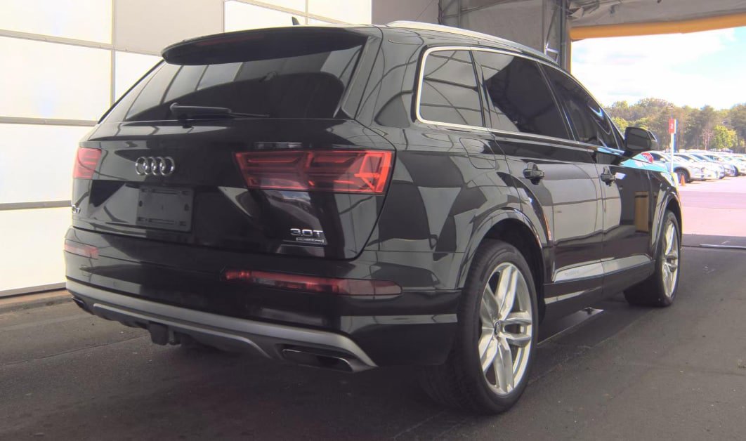 Used 2018 Audi Q7 3.0T Prestige AWD/4WD image 3