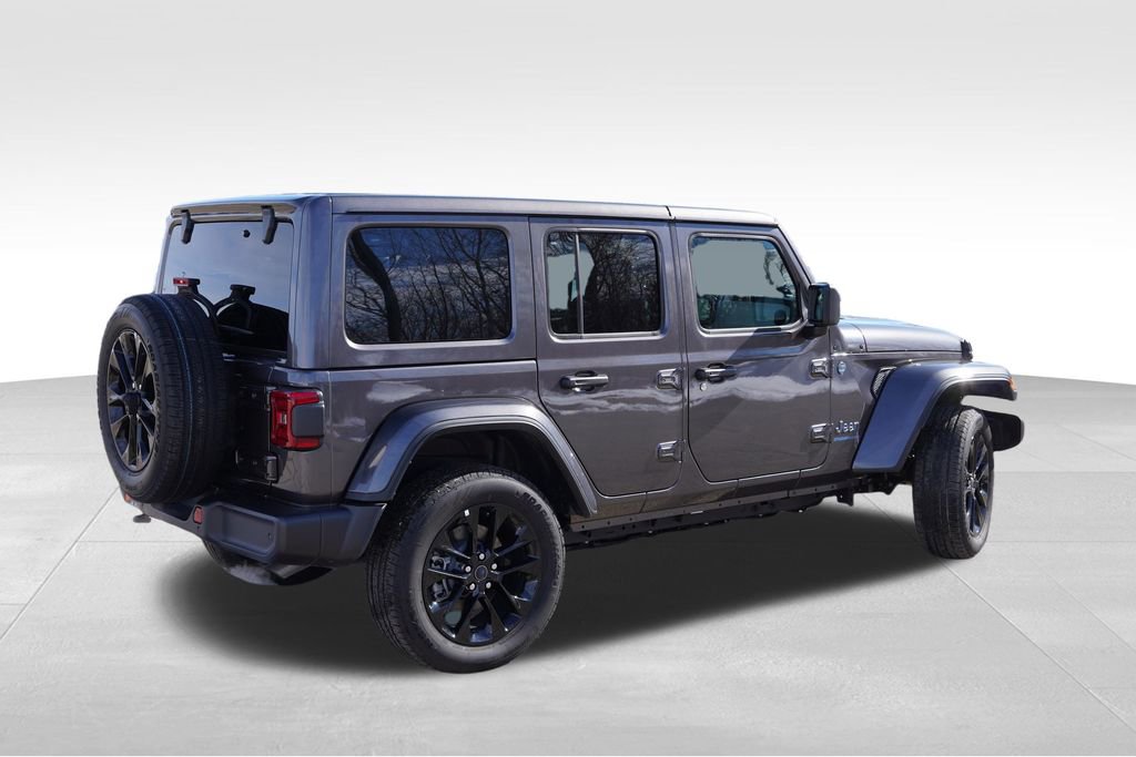 Certified 2025 Jeep Wrangler Unlimited Sahara w/ Safety Group image 4