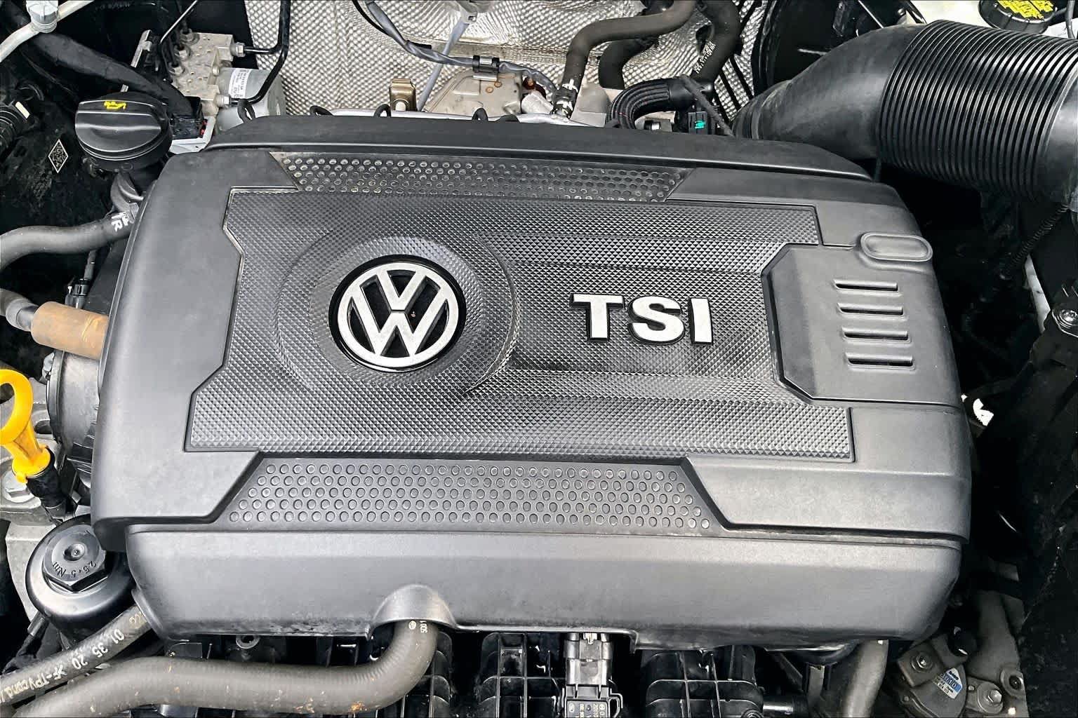 Used 2021 Volkswagen Atlas Cross Sport SE FWD image 31