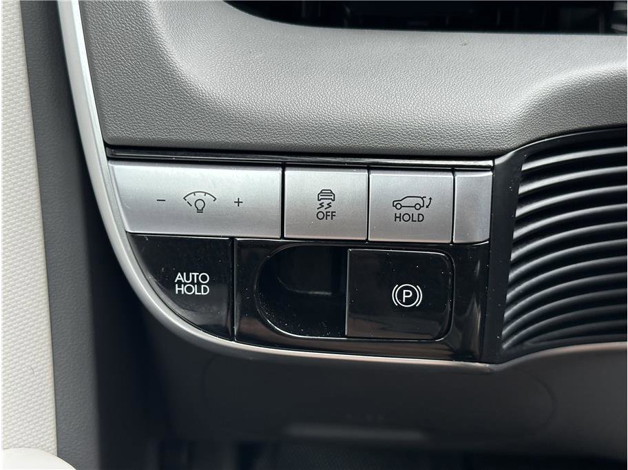Used 2024 Hyundai Ioniq 5 SEL AWD/4WD image 24