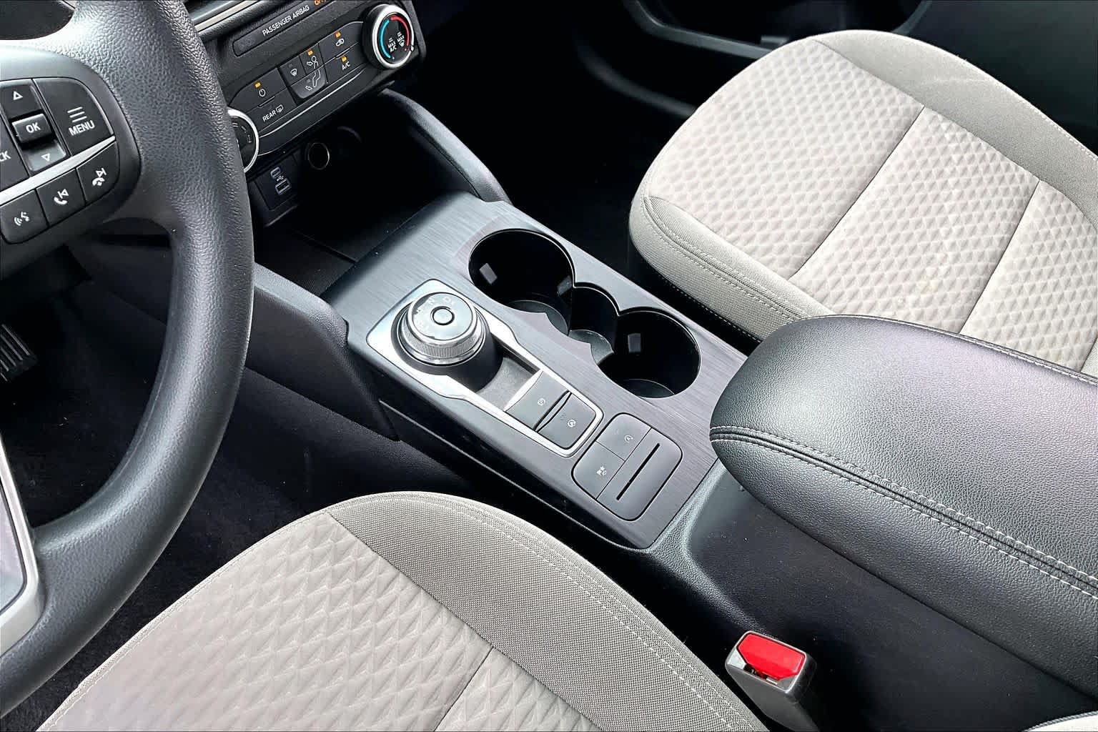 Used 2022 Ford Escape SE FWD image 17