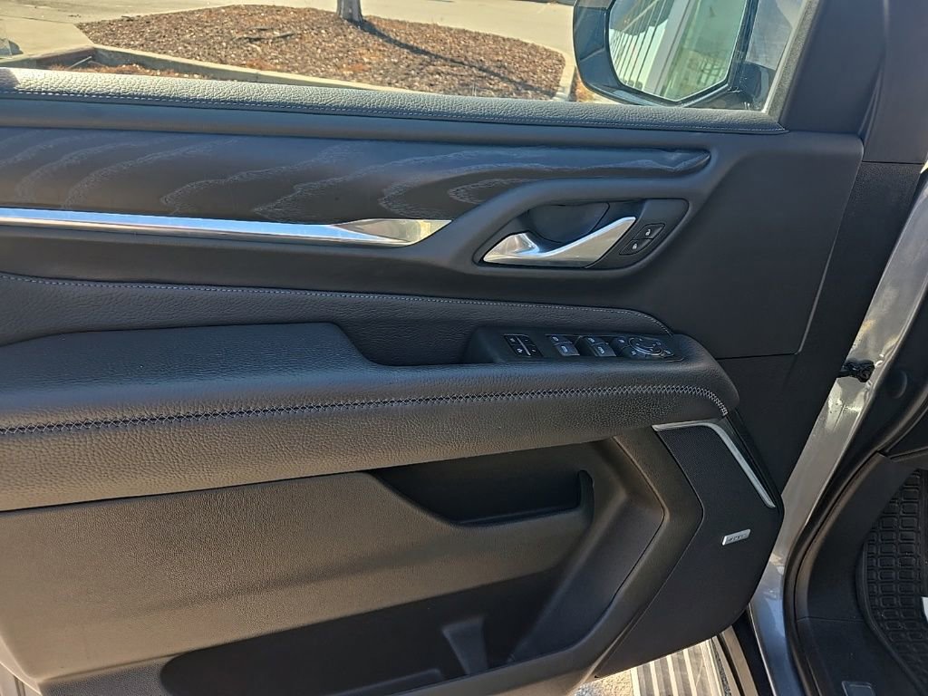 Used 2022 GMC Yukon XL Denali image 14