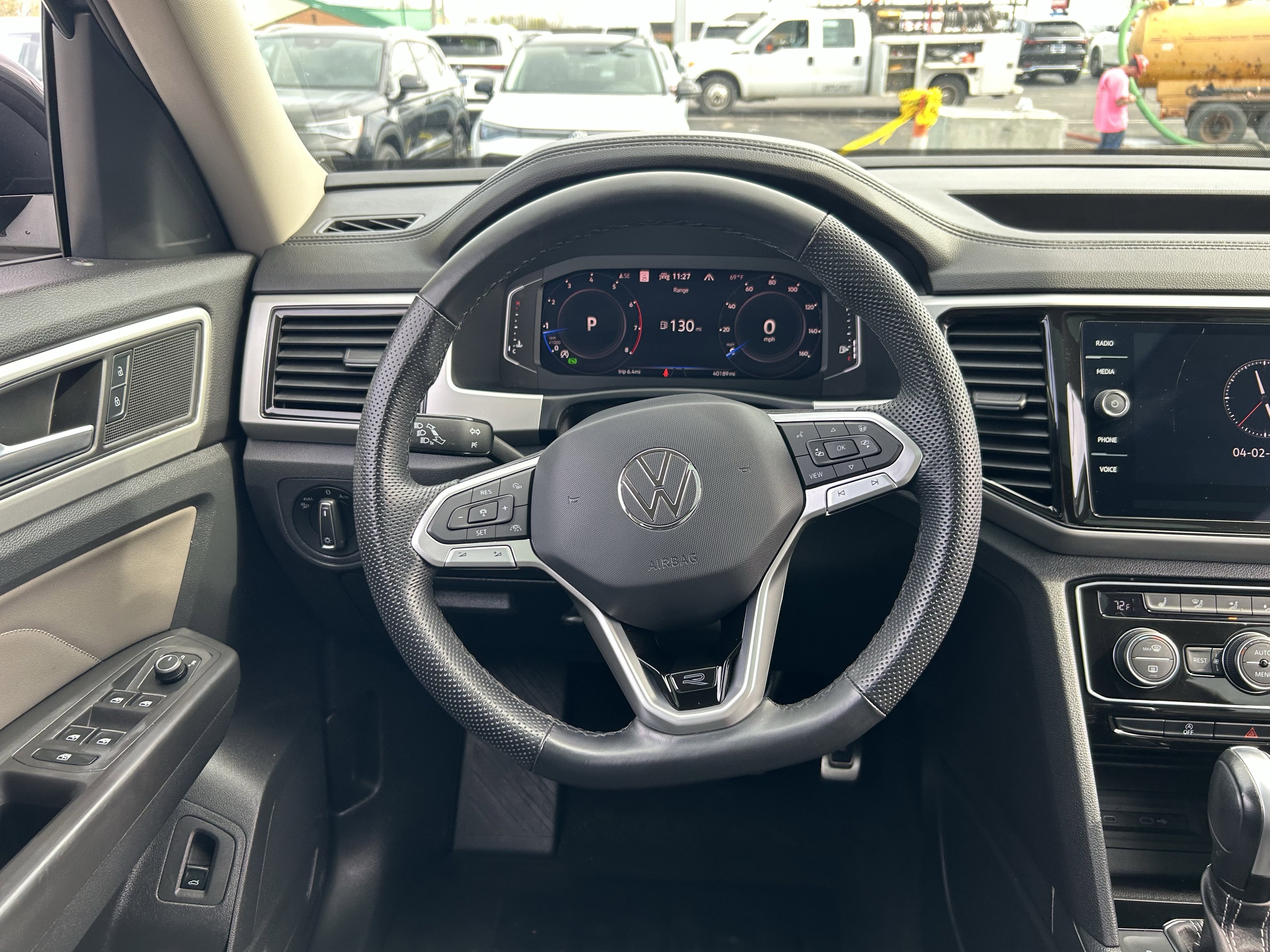 Certified 2023 Volkswagen Atlas SEL R-Line AWD/4WD image 10