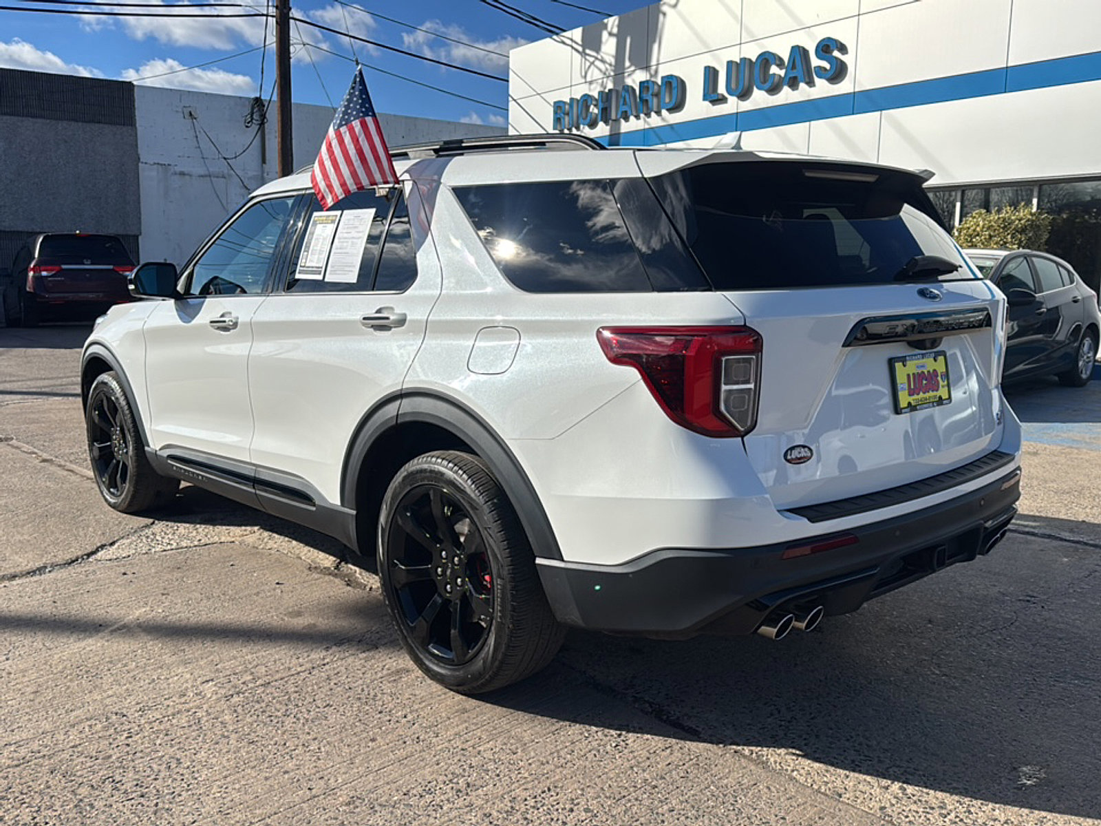 Used 2023 Ford Explorer ST w/ Equipment Group 401A image 7