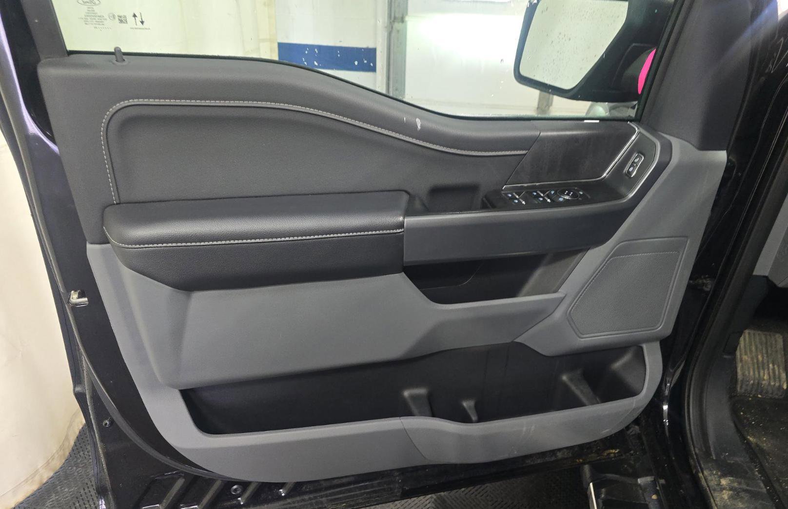 Used 2025 Ford F150 XLT w/ Equipment Group 301A Standard AWD/4WD image 9