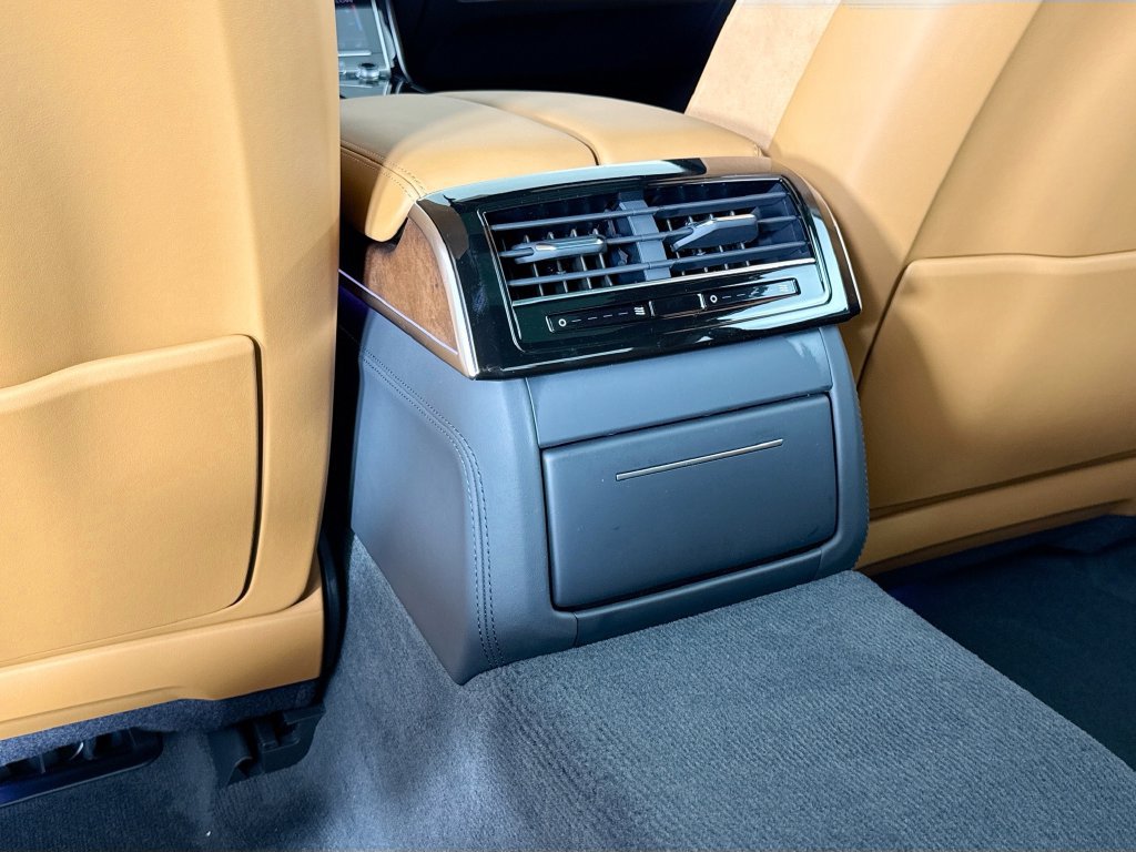 New 2026 Audi A8 L 3.0T AWD/4WD image 17