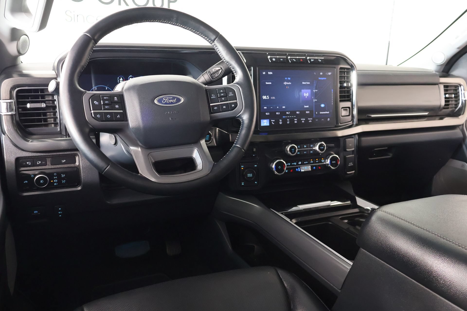 Used 2024 Ford F250 Lariat w/ Lariat Ultimate Package AWD/4WD image 2