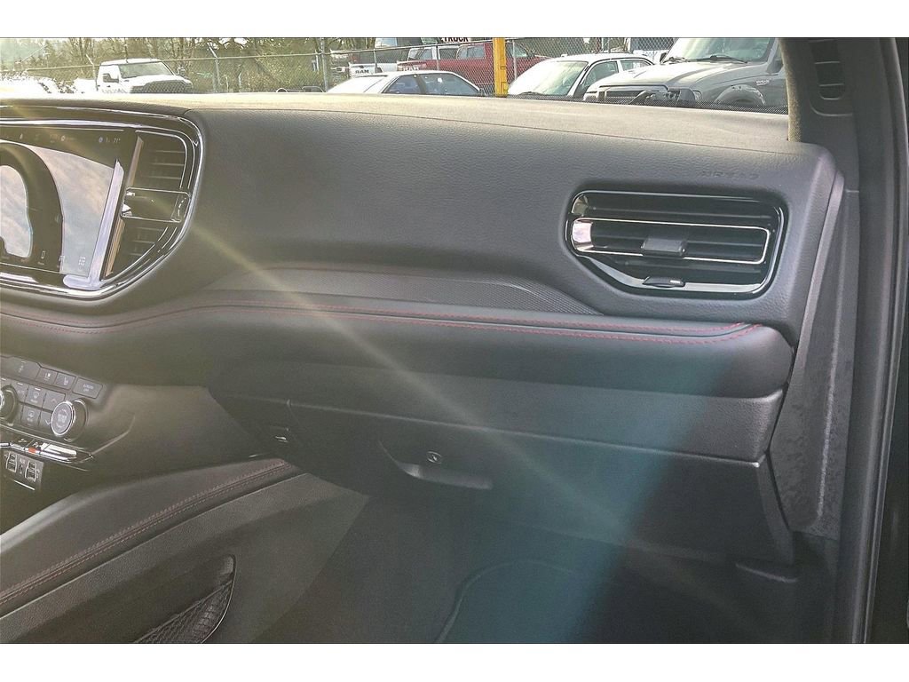 Used 2024 Dodge Durango GT image 16