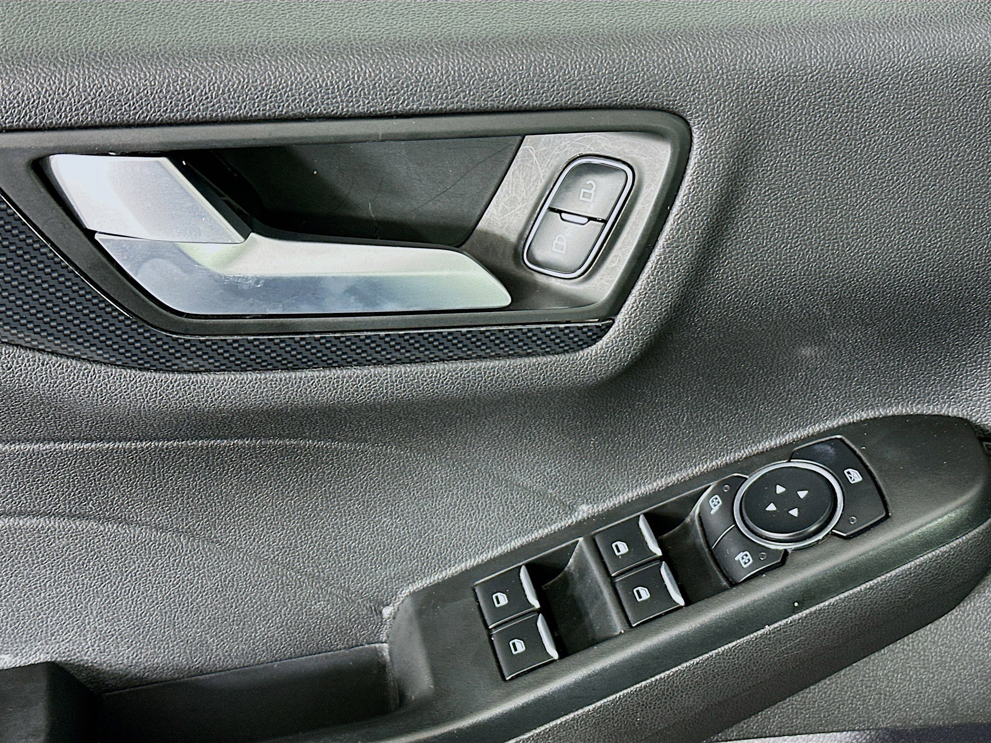 Used 2024 Ford Escape ST-Line image 15