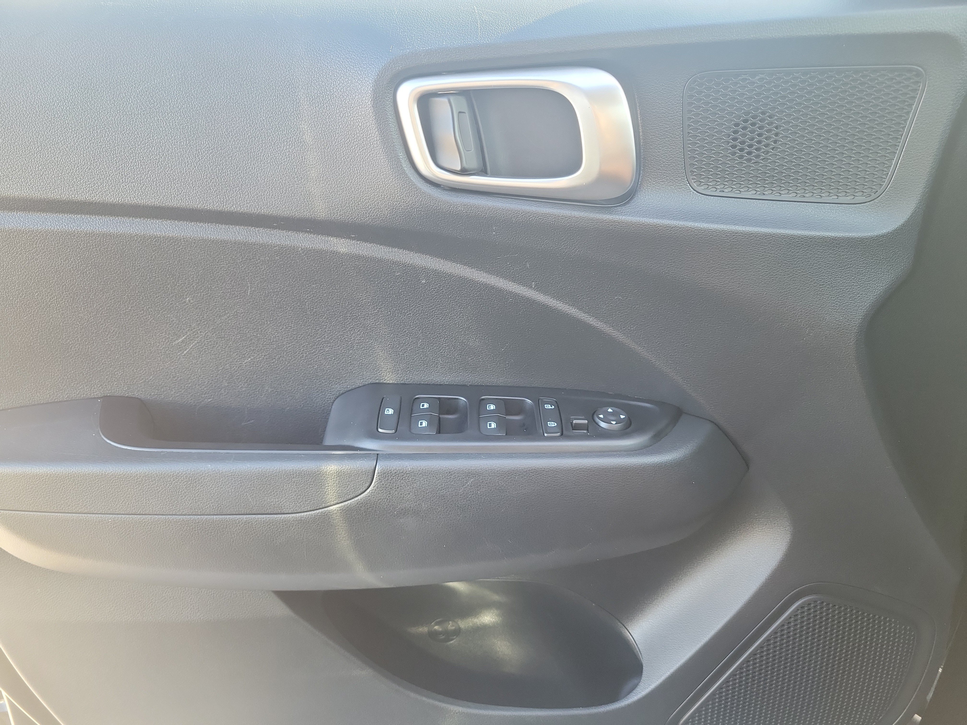 Used 2026 Hyundai Venue SE FWD image 26