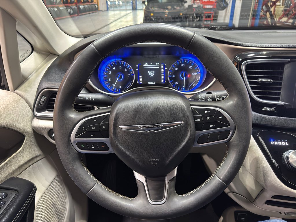 Used 2023 Chrysler Voyager LX image 24