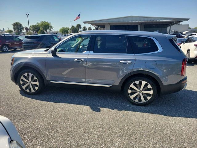 Used 2021 Kia Telluride EX w/ EX Premium Package image 13