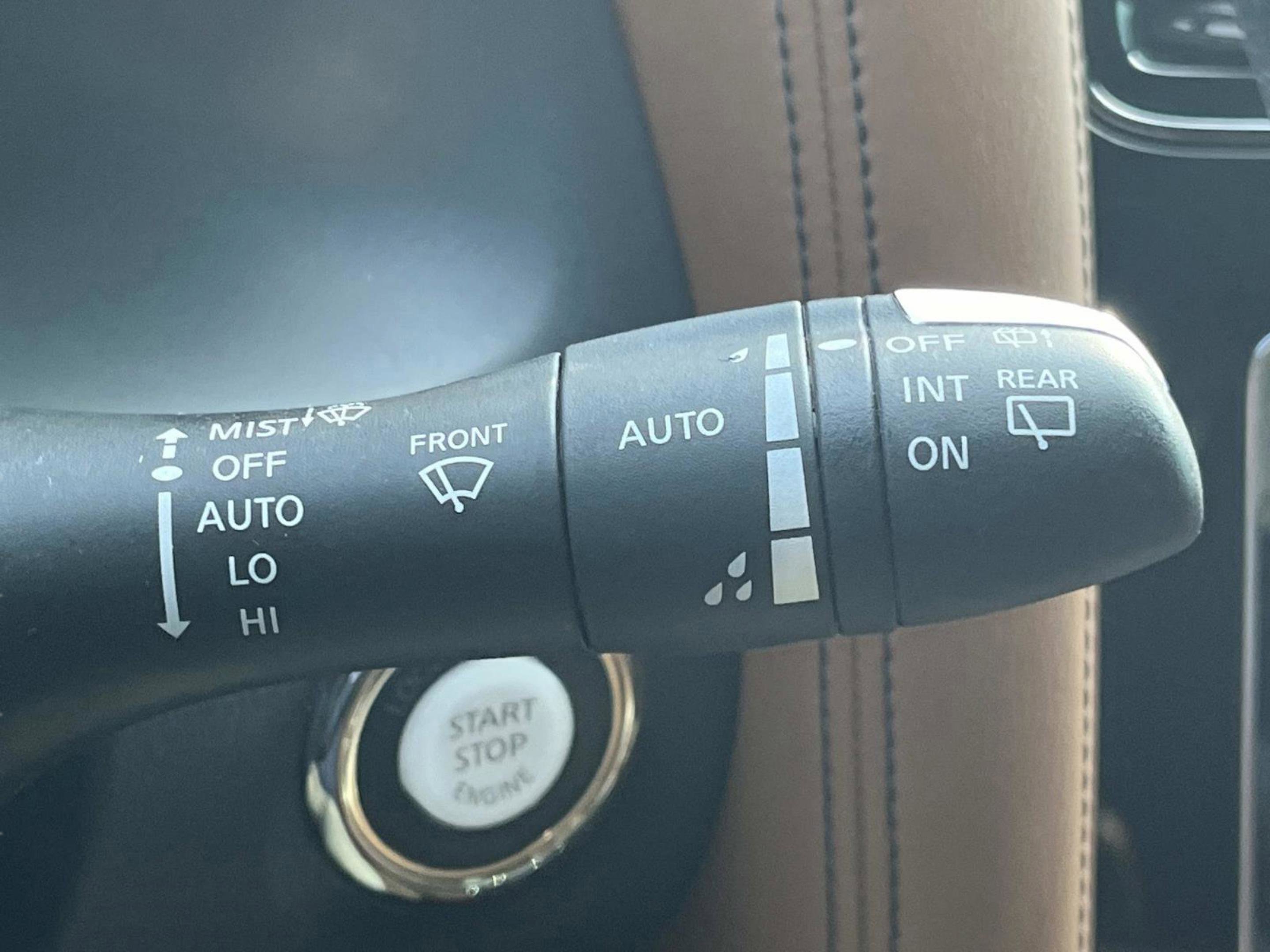 Used 2021 INFINITI QX80 Sensory w/ All-Season Package image 33