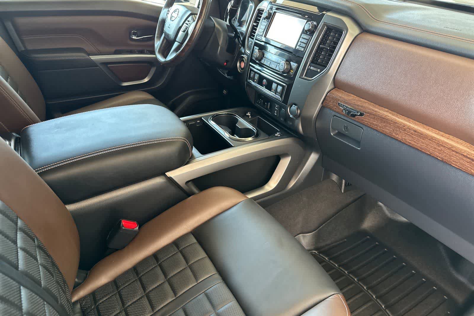 Used 2016 Nissan Titan Platinum Reserve RWD image 16