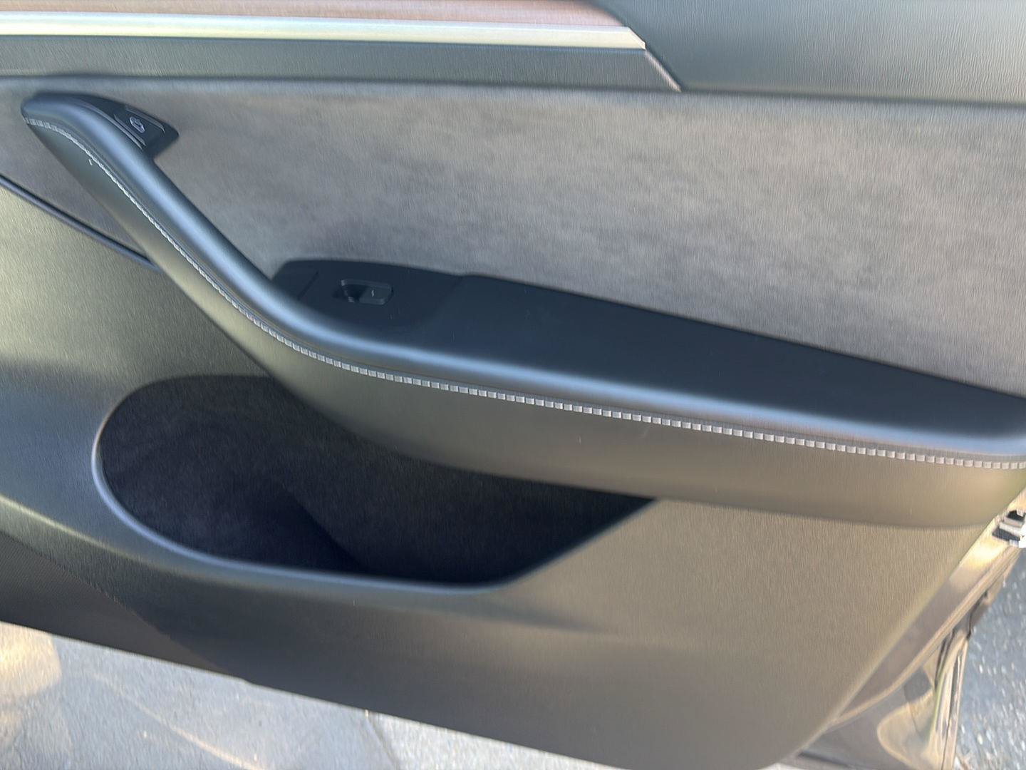 Used 2023 Tesla Model Y 2WD image 22