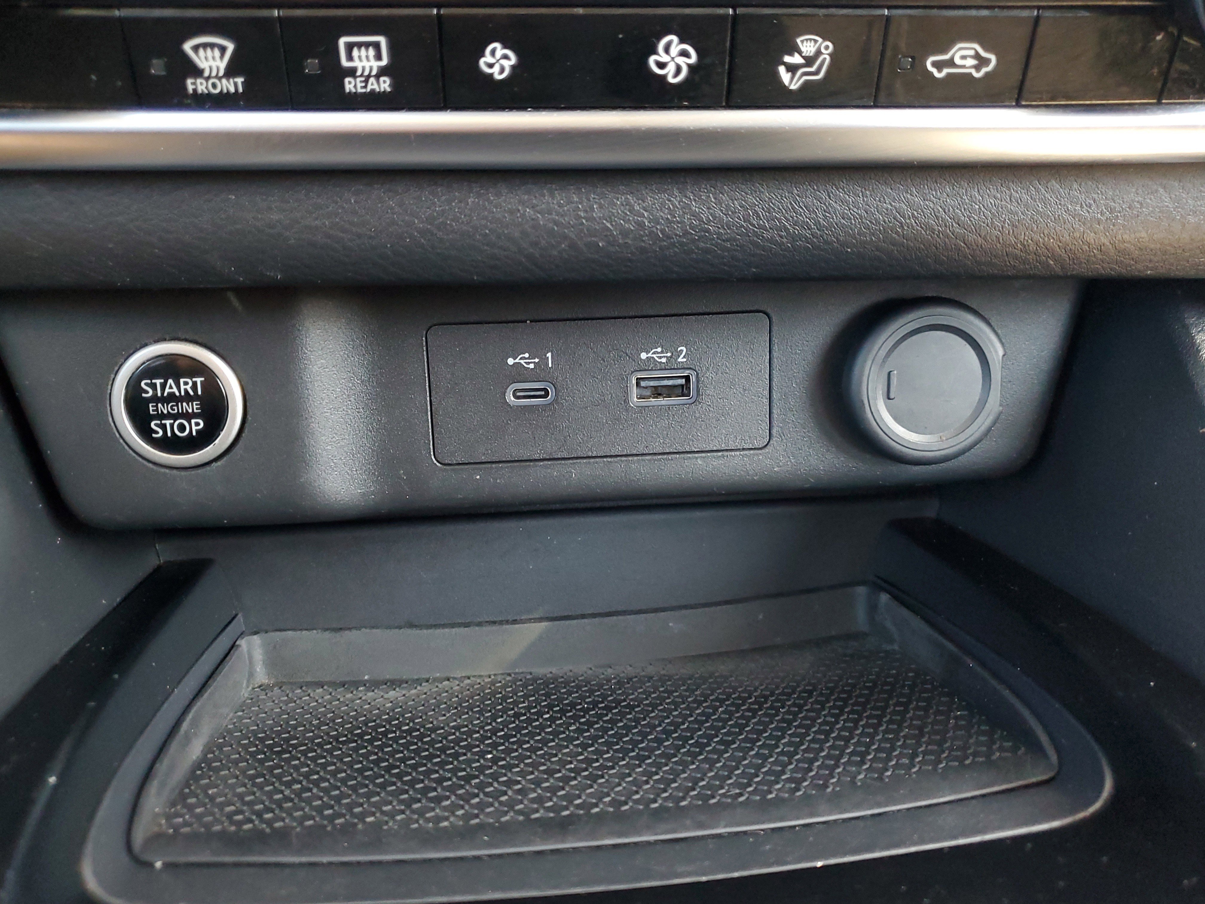 Used 2023 Nissan Rogue SV image 28