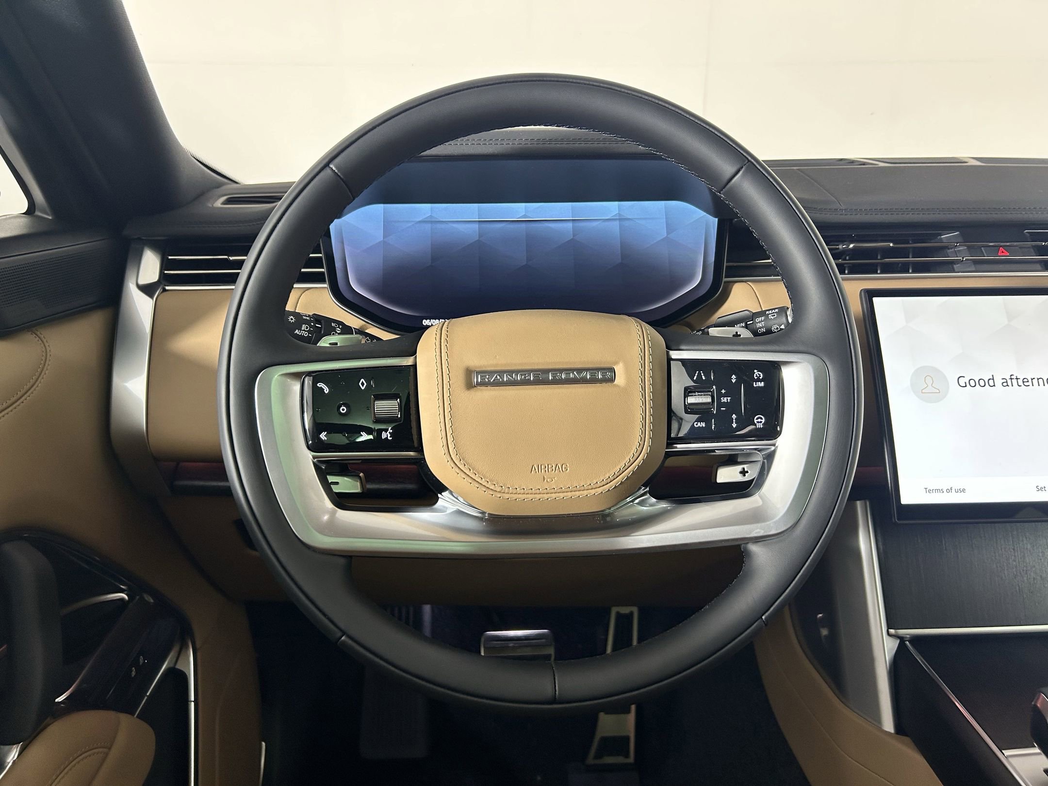 New 2025 Land Rover Range Rover SE image 13